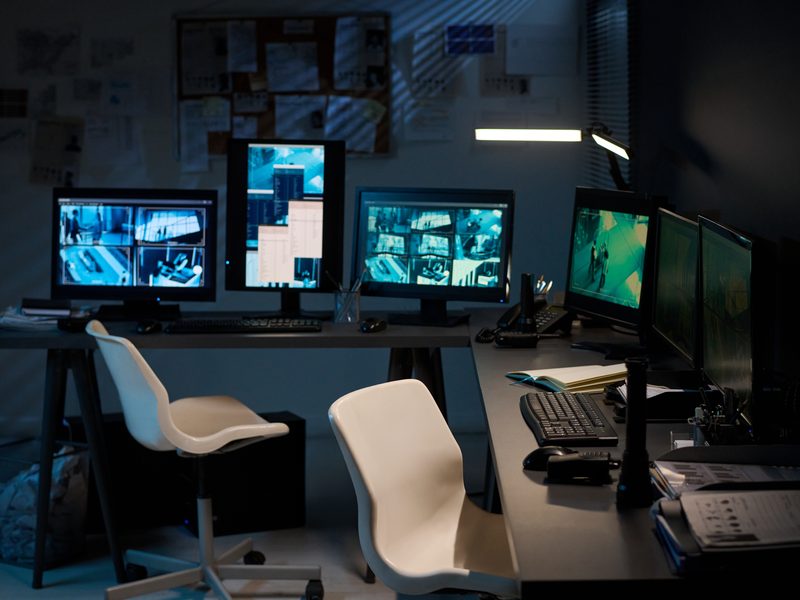 Salas de control y monitoreo